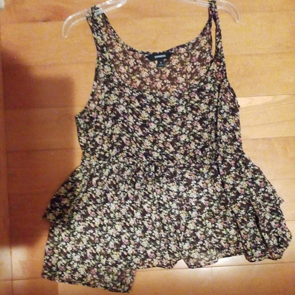 3/$30 NWOT Floral peplum flowy festival tank top - Picture 5 of 5